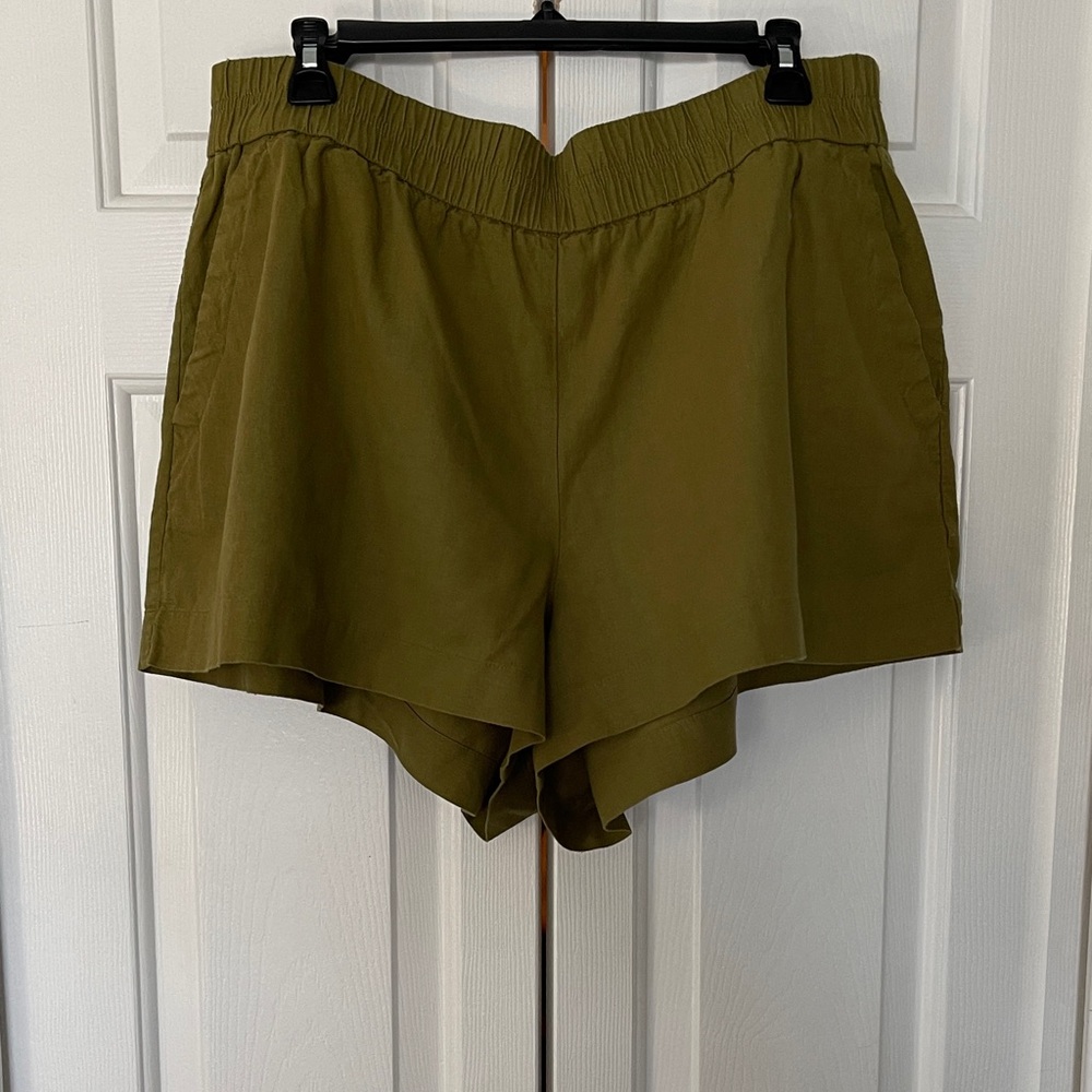 Linen Blend Shorts